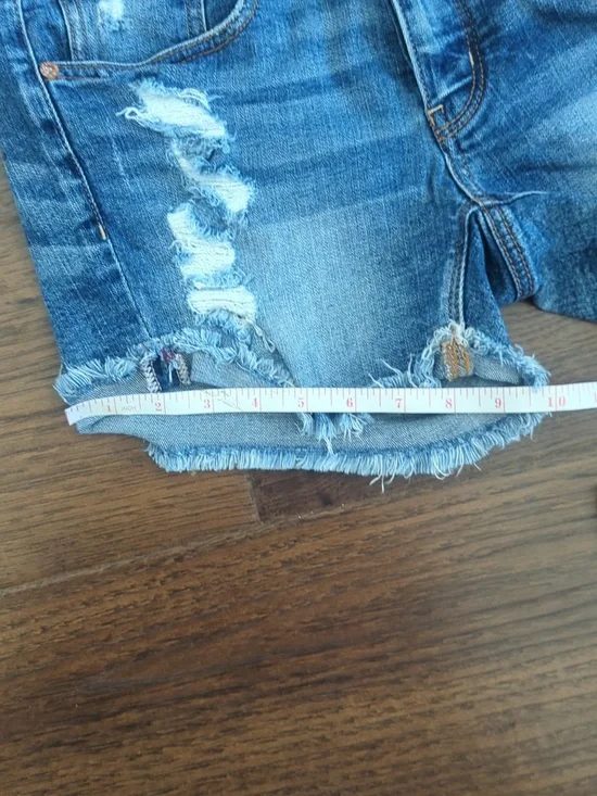 American Eagle Jean Shorts Tomgirl Stretch Size 2 - Size 6 Distressed - Picture 12 of 12